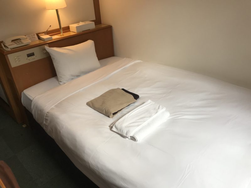 3Sホテル平塚、客室ベッド