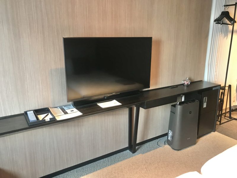 横浜東急REIホテルの客室、テレビ