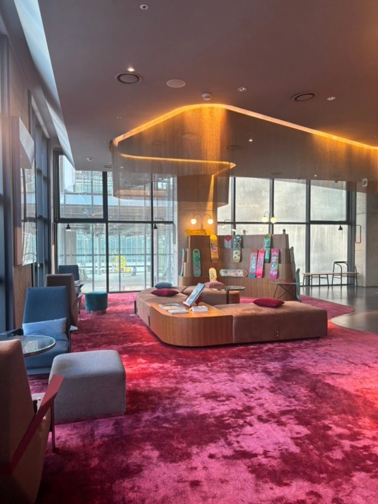 RYSEオートグラフコレクションソウル，ロビー